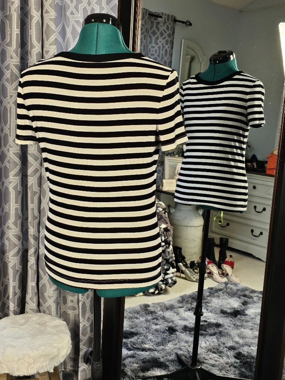 On 34th Ribbed Striped Top, Size M - Picture 3 of 8